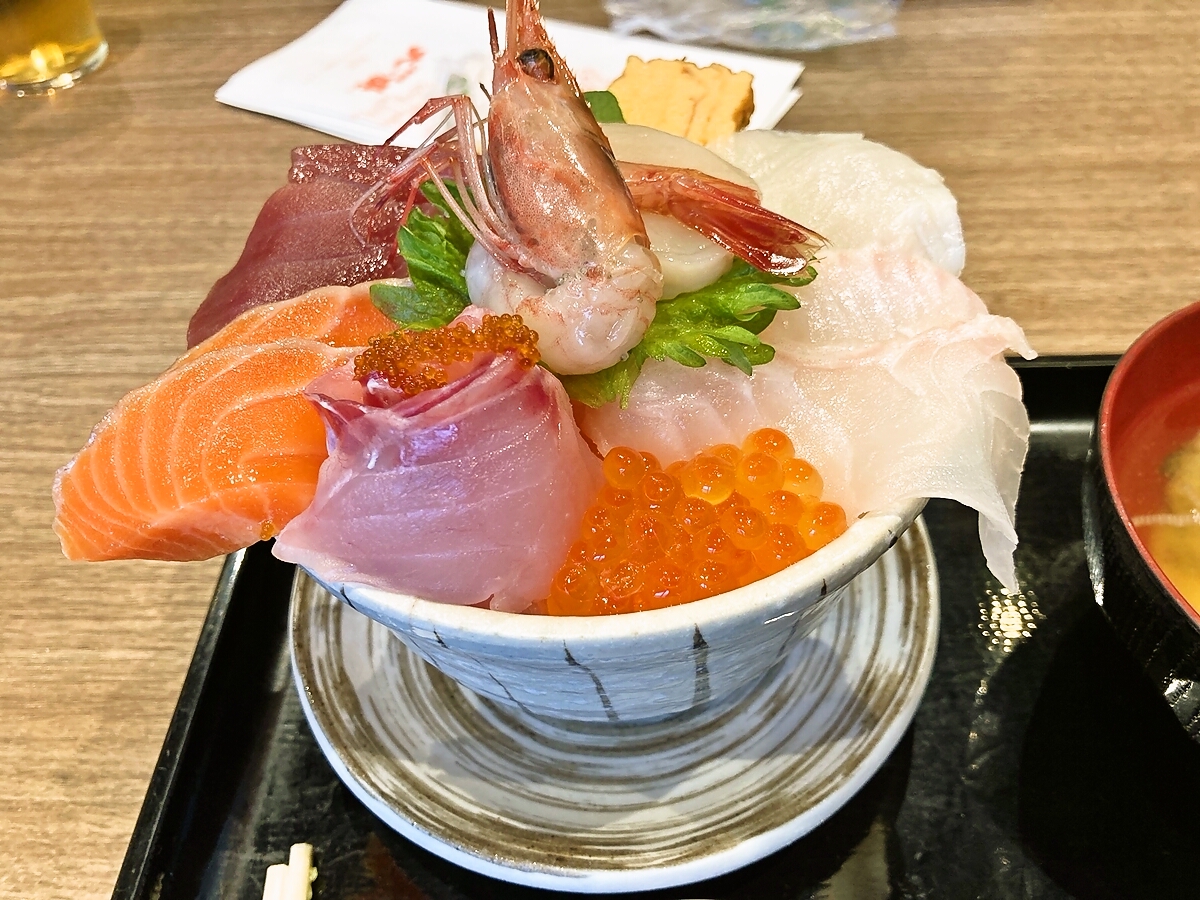 札幌中央　大磯　海鮮丼　ブログ用